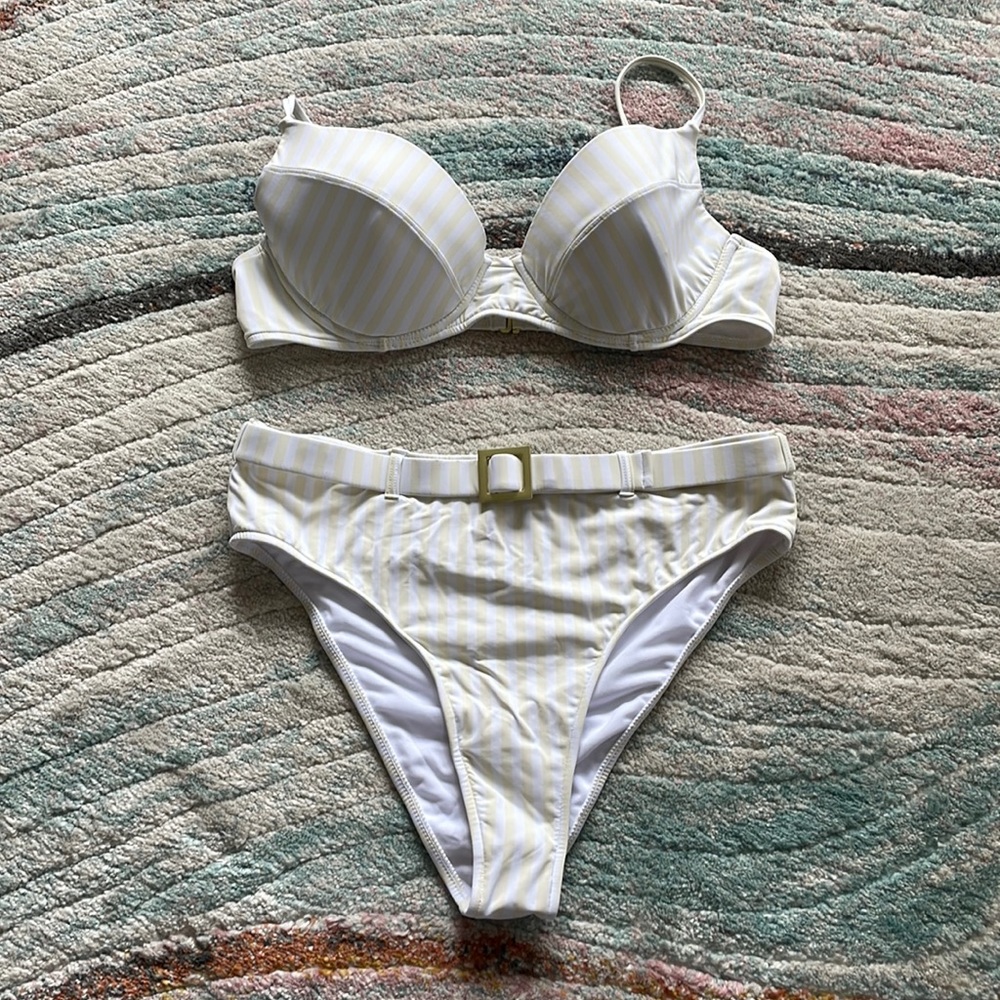 NWT WE WORE WHAT - size XL 2 piece adorable bathing suit!